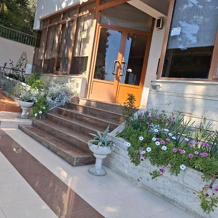 Jozi Kaiser Apartment 1 Дуррес Екстер'єр фото