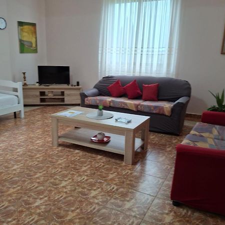Jozi Kaiser Apartment 1 Дуррес Екстер'єр фото
