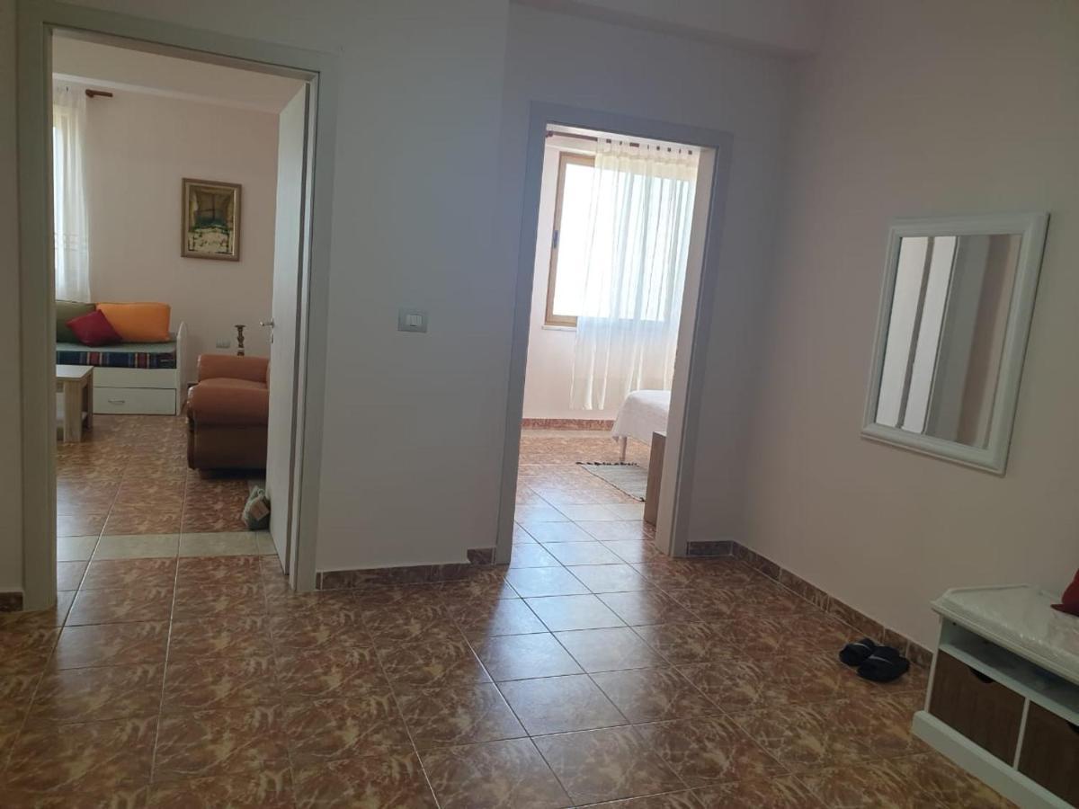 Jozi Kaiser Apartment 1 Дуррес Екстер'єр фото