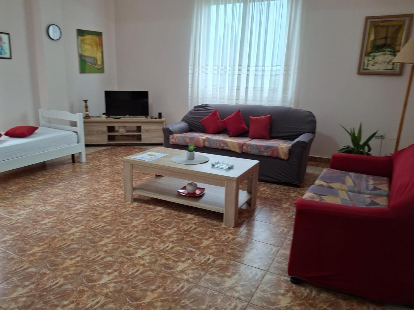 Jozi Kaiser Apartment 1 Дуррес Екстер'єр фото