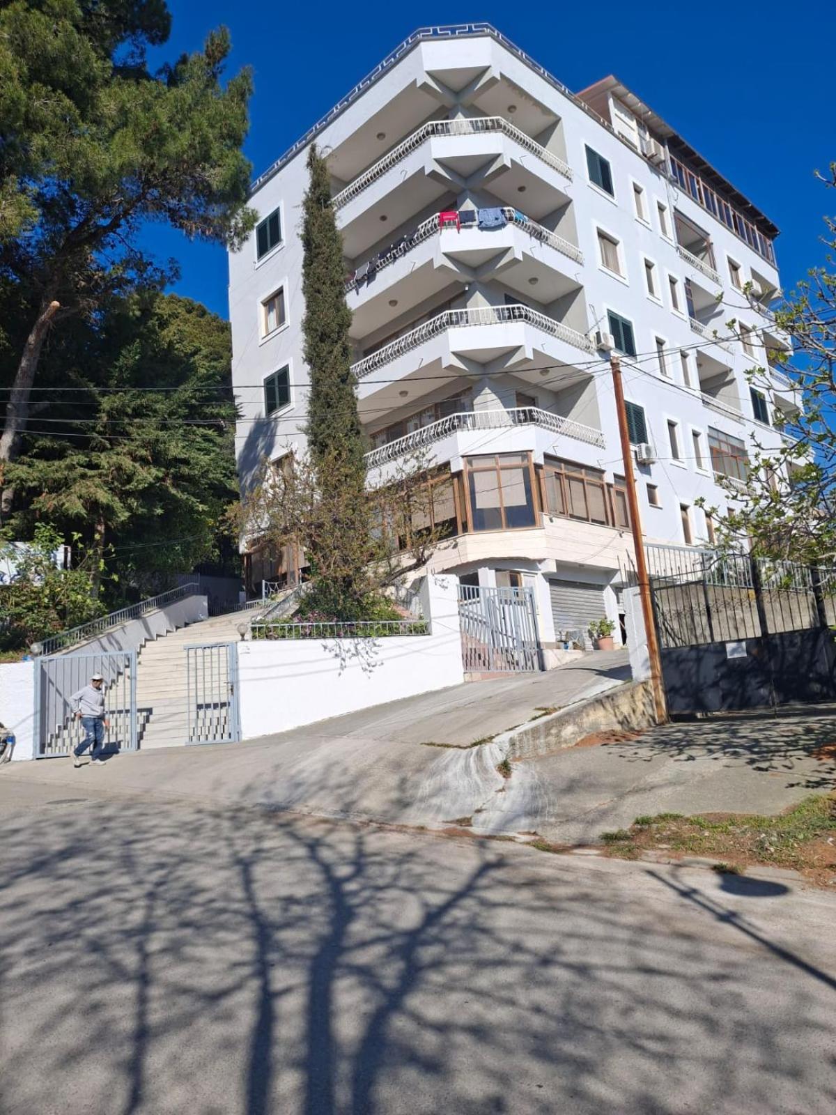 Jozi Kaiser Apartment 1 Дуррес Екстер'єр фото