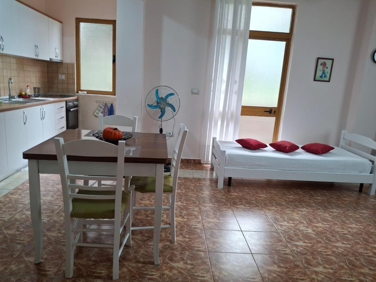 Jozi Kaiser Apartment 1 Дуррес Екстер'єр фото